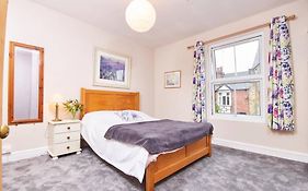 Family House - Sheffield And Peak District